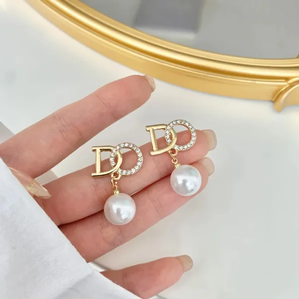 Fashion Pearl Drop Dangle Earrings 